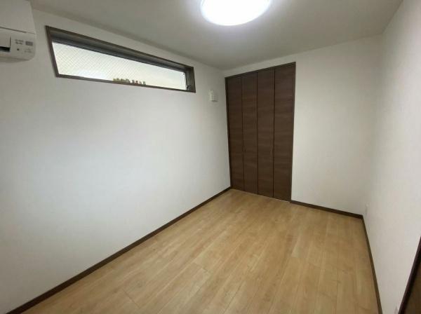 �m�� ���ʐ^�͉Ƌ�������H���Ă���܂��B