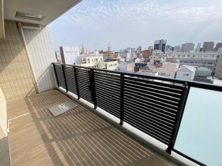 �o���R�j�[ -