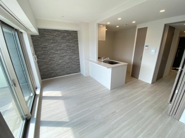 ���r���O -