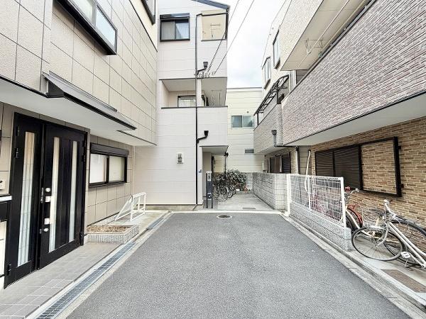 �O�ʓ��H�܂ތ��n�ʐ^ -