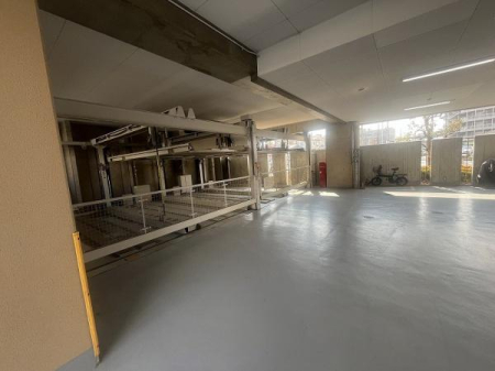  �~�n���ɒ��ԏ�