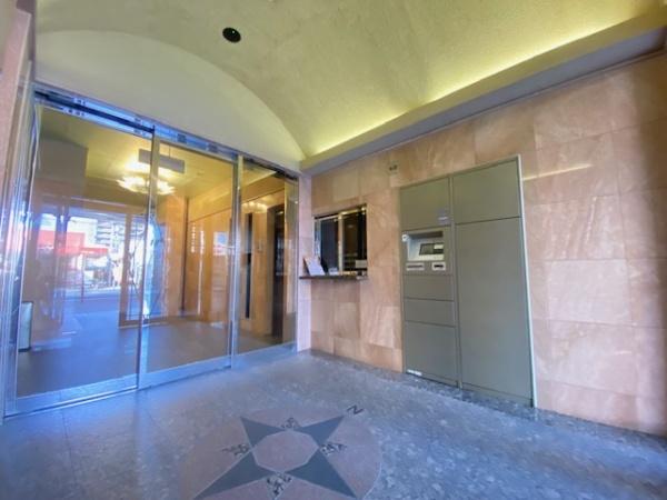 �G���g�����X -