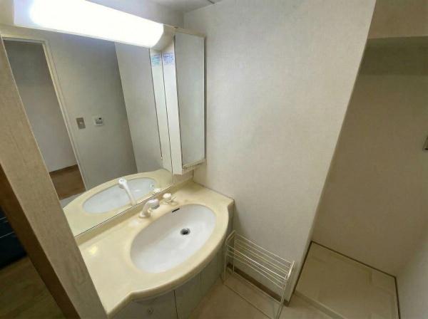 ���ʑ�E���ʏ� ���ʐ^�͉Ƌ�������H���Ă���܂��B