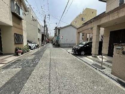 �O�ʓ��H�܂ތ��n�ʐ^ -