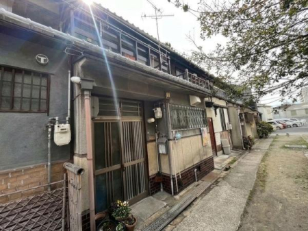 �O�ʓ��H�܂ތ��n�ʐ^ -