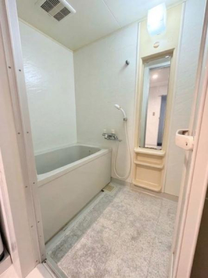 ���� ����̔��������o�X���[���I�@���ʐ^�͉Ƌ�������H���Ă���܂��B