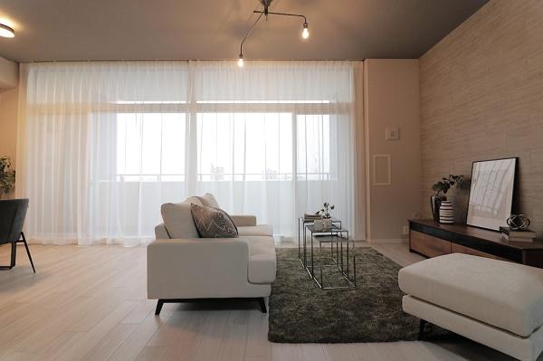 ���r���O -