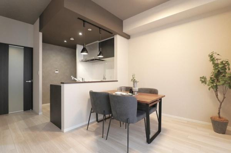 ���r���O -