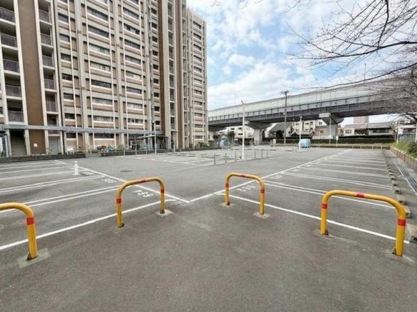  �傫�ȎԂ���߂�܂��B