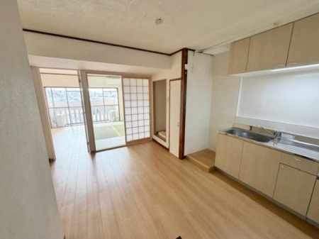 ���r���O �_�C�j���O�L�b�`��