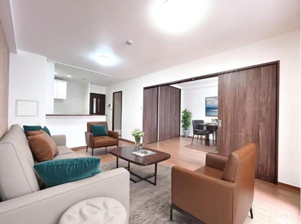 ���r���O �C���[�W�ʐ^�ɂ��A���i�E�����E�A�͂Ȃǂɂ��ẮA���t�H�[����̌����Ƃ̍��ق������܂��B�قȂ�ꍇ�͌�����D��ƒv���܂��B