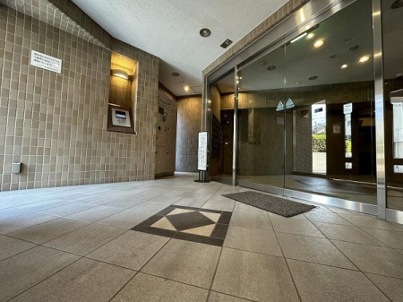 �G���g�����X -