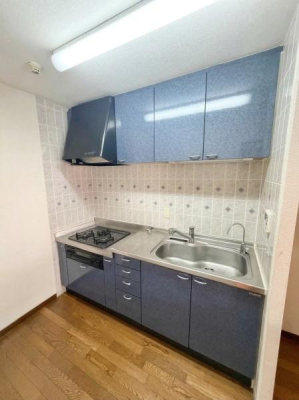 �L�b�`�� �������D���Ɋ������L�X�V�X�e���L�b�`���􁦎ʐ^�͉��H���Ă��܂��B
