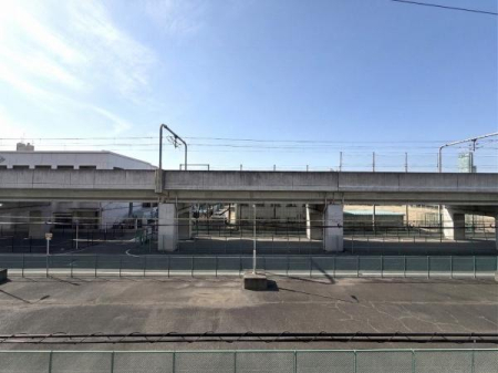 �Z�˂���̒��]�ʐ^ �o���R�j�[����̒��]�ʐ^�ł���