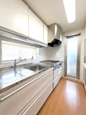 �L�b�`�� �������D���Ɋ������L�X�V�X�e���L�b�`����
