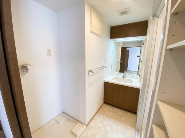 ���ʑ�E���ʏ� ���ʐ^�͉Ƌ�������H���Ă���܂��B