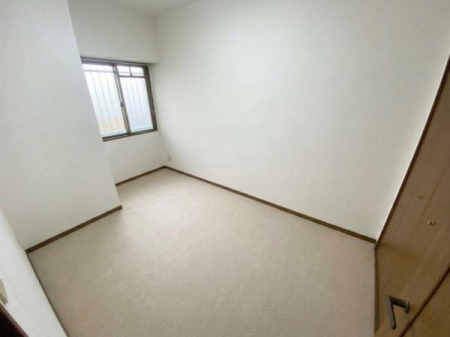 �m�� ���ʐ^�͉Ƌ�������H���Ă���܂��B