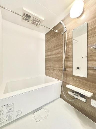 ���� ����̔��������L�X�Ƃ����o�X���[���I