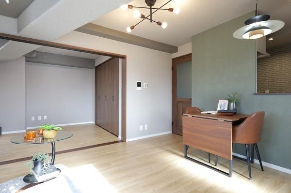 ���r���O -