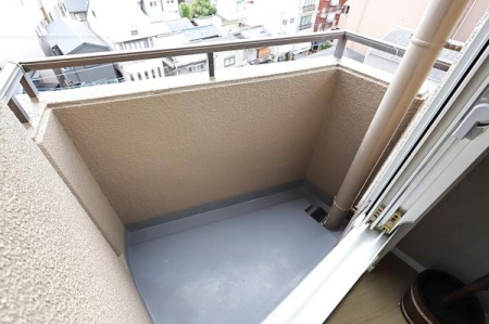 �o���R�j�[ -