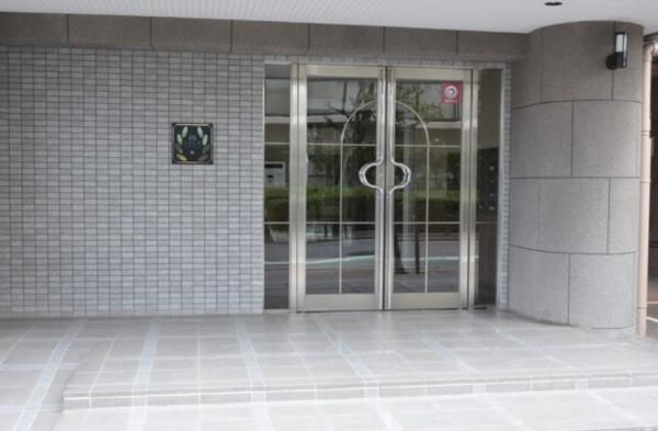 �G���g�����X -