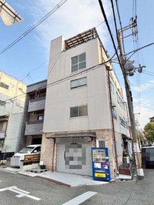 ���̑����n �V���b�^�[�O�ɃJ�[�X�y�[�X���������܂��B�@���ʐ^�͉��H�������Ă��܂��B