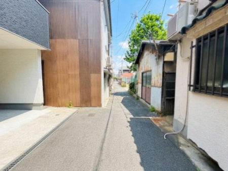 �O�ʓ��H�܂ތ��n�ʐ^ -