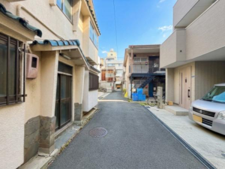 �O�ʓ��H�܂ތ��n�ʐ^ -