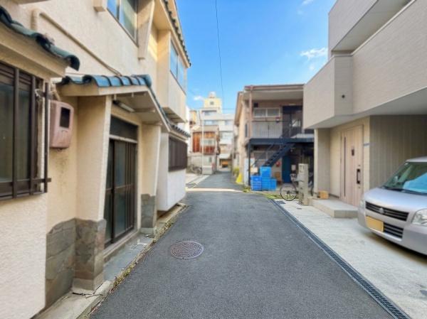 �O�ʓ��H�܂ތ��n�ʐ^ -