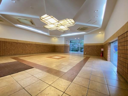 �G���g�����X -