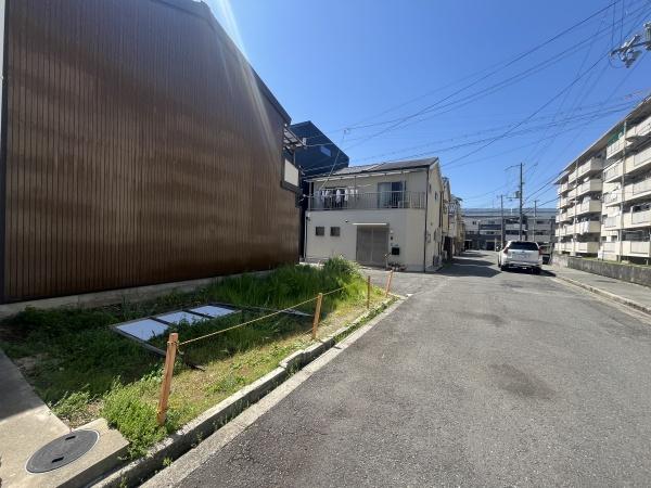 �O�ʓ��H�܂ތ��n�ʐ^ -