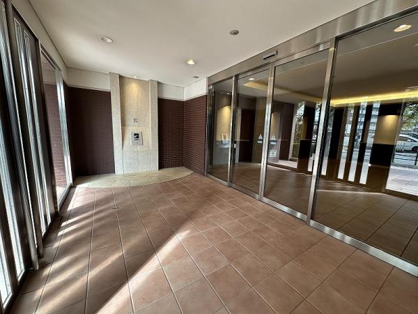 �G���g�����X �Ǘ��l������΂Ȃ̂łƂĂ��Y��ł���