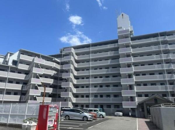 ���n�O�ώʐ^ ��C�d�S������u�����v�w����k��11���̏ꏊ�ɗ��n���Ă��܂��B���ӂɂ̓X�[�p�[���Ë@�ցA�c�t���E���w�Z�E���w�Z�A���c�̃X�|�[�c�{�݁A�傫�Ȓr�̂�������Ȃǂ�����A��炵�₷�����ł��B