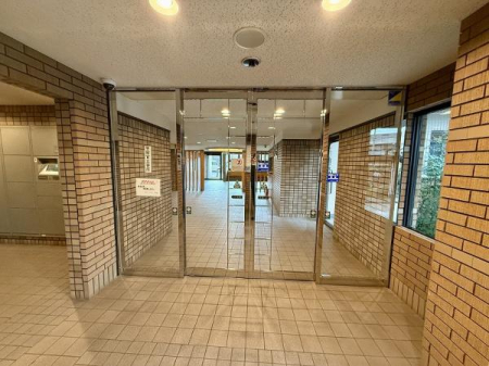 �G���g�����X -