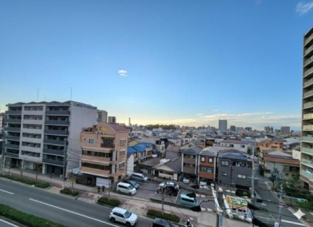 �Z�˂���̒��]�ʐ^ -
