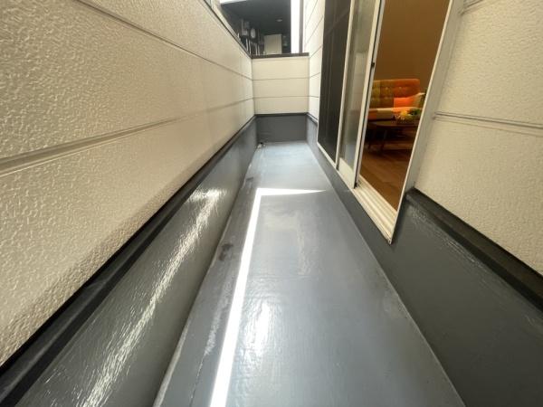 �o���R�j�[ -