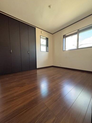 �m�� -