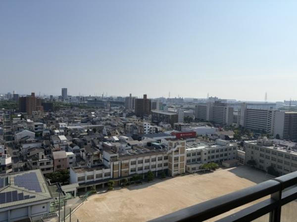 �Z�˂���̒��]�ʐ^ -