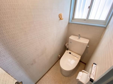 �g�C�� ���ʐ^�͉Ƌ�������H���Ă���܂��B