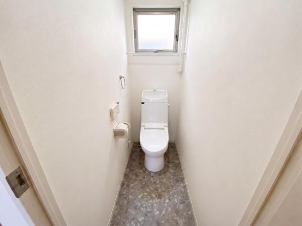 �g�C�� ���ʐ^�͉Ƌ�������H���Ă���܂��B