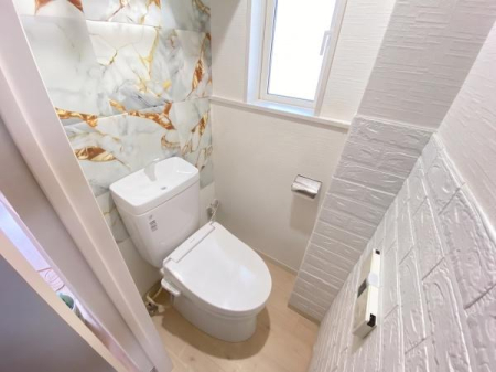 �g�C�� ���ʐ^�͉Ƌ�������H���Ă���܂��B