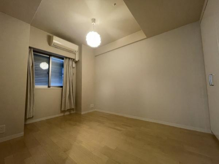 �m�� �N���[�[�b�g�t�̗m��