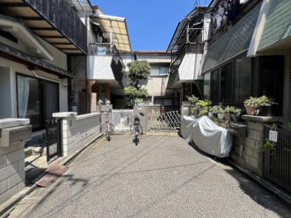 �O�ʓ��H�܂ތ��n�ʐ^ -