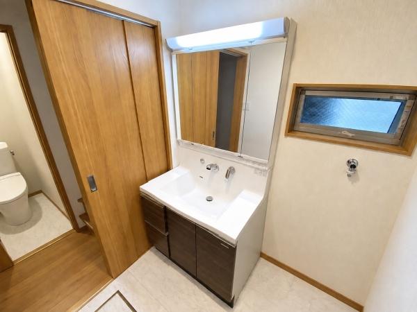 �L�b�`�� ���ʐ^�͉Ƌ�������H���Ă���܂��B