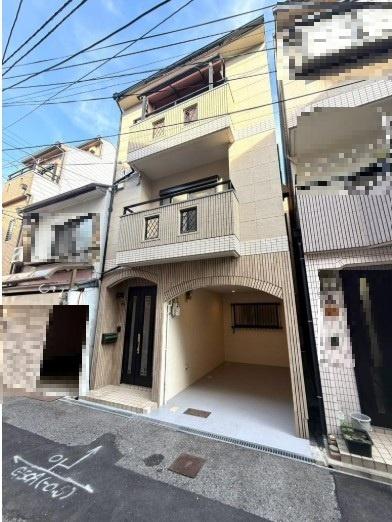 ���n�O�ώʐ^ ��C������u�Z�g���v�w�k���T����ՐÂȏZ��X�Ƃ��Ēm���閜��G���A�́A�q��Đ��тɂ��������߂̊��ł���