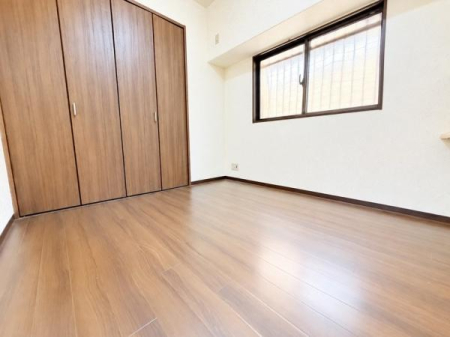 �m�� �N���[�[�b�g�t�̗m�����ʐ^�͉Ƌ�������H���Ă���܂��B