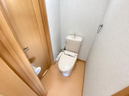 �g�C�� ���ʐ^�͉Ƌ�������H���Ă���܂��B